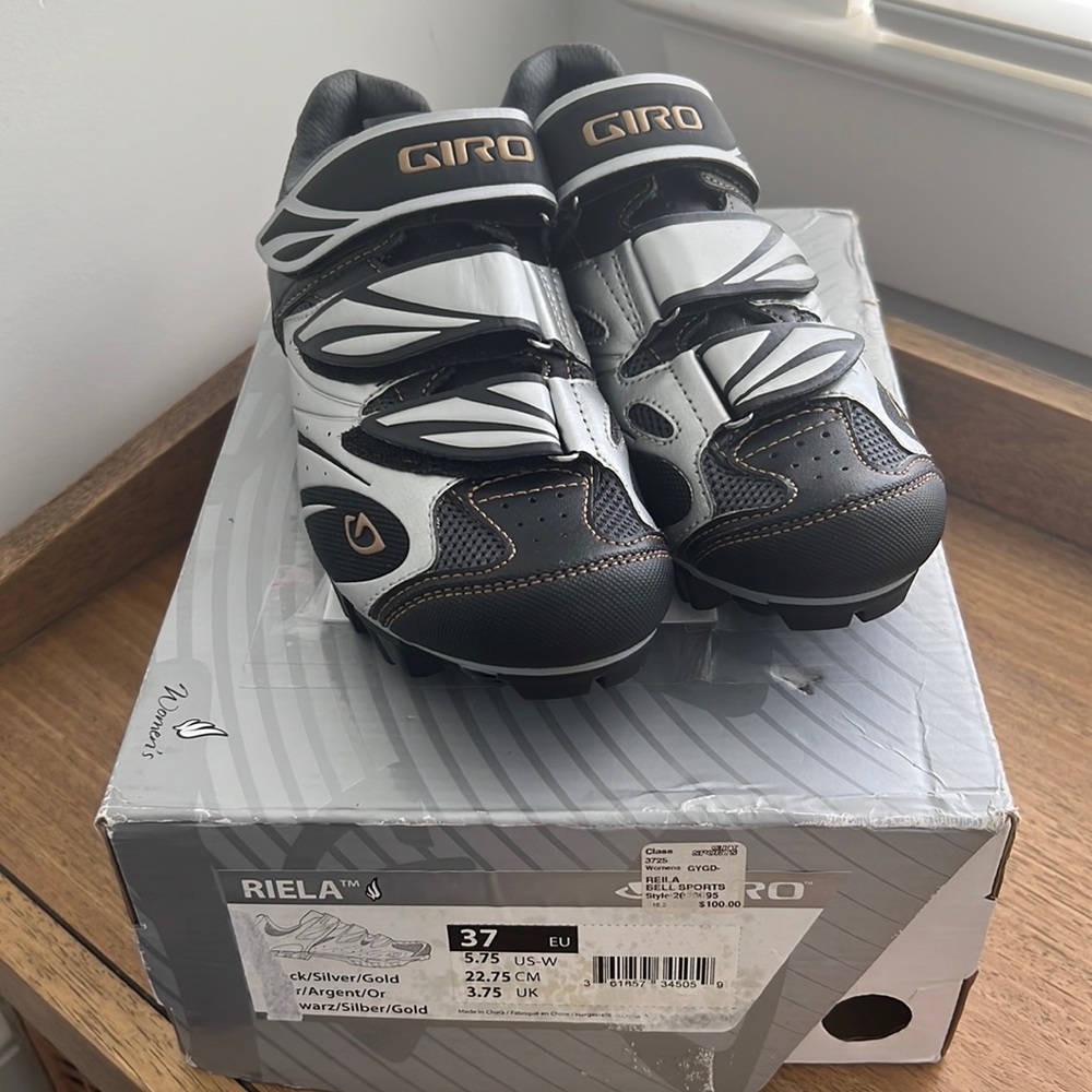 GIRO Cycling Bike Shoes Peloton NWT NIB - size 6 / 37
